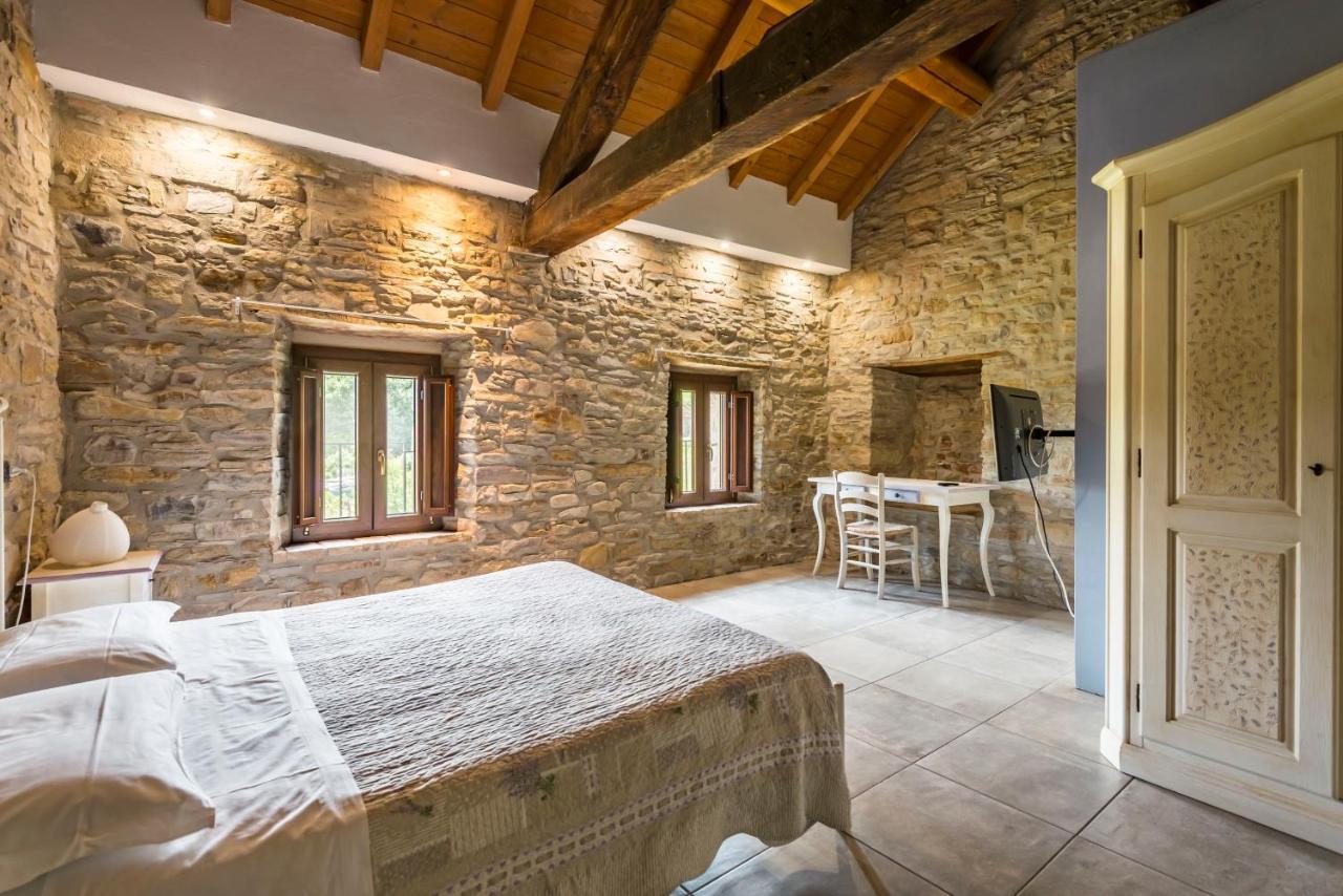 Agriturismo Il Salice Villa Tizzano Val Parma Esterno foto